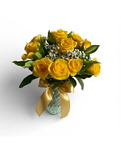 Rosas amarelas em vaso 1
